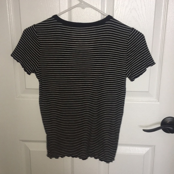 black and white tight striped t shirt - Picture 2 of 4